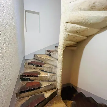 Le 7 Apartment *