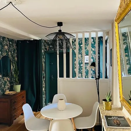 Le 7 Apartment *